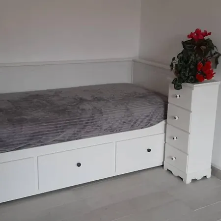 Caterina San Lorenzo 2camere * ローマ